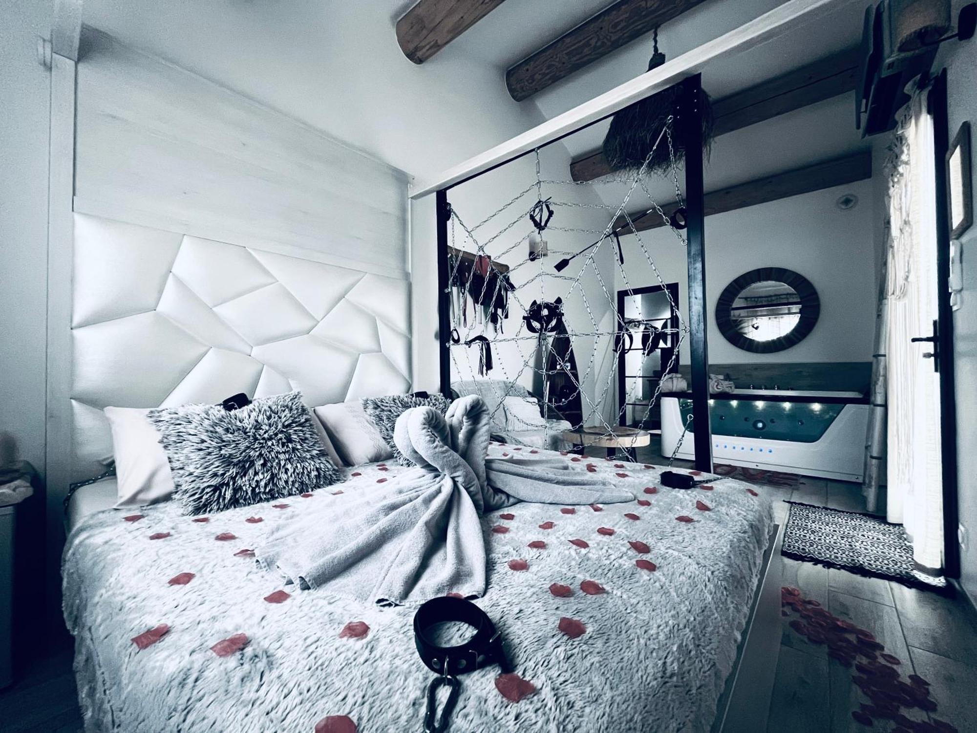 Villa Cocoon - Love Room Cocooning & 50 Nuances Кюж-ле-Пен Екстер'єр фото